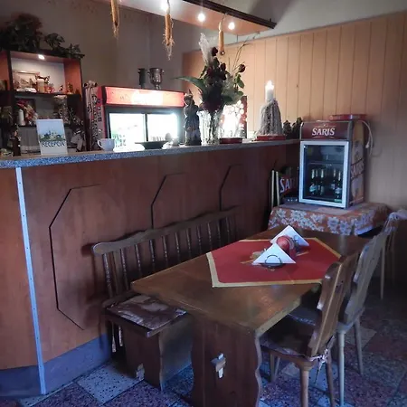 A Restauracia Pod Hradom, Pensjonat