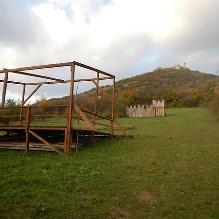 A Restauracia Pod Hradom, Pensjonat